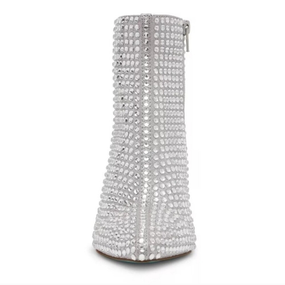 🔹️Betsey Johnson 🔹️Colby Bedazzled Booties in silver for women - Picture 5 of 8